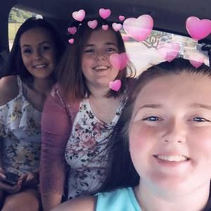 Meet your Posher, Michaela